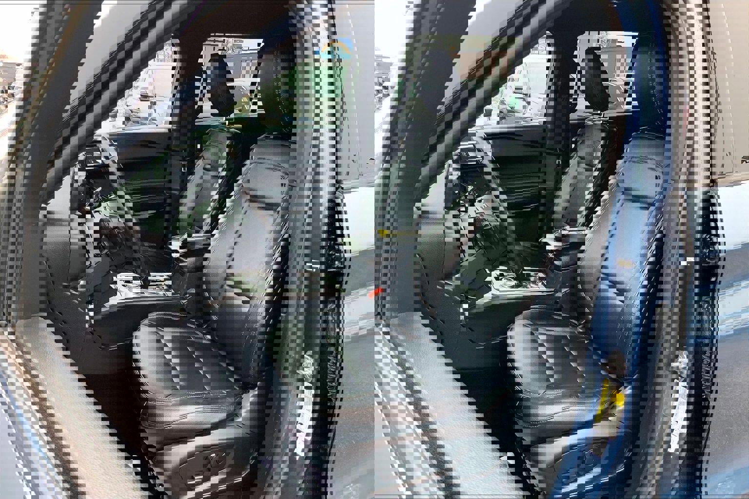 Used 2020 Ford Explorer XLT w/ Equipment Group 202A image 21