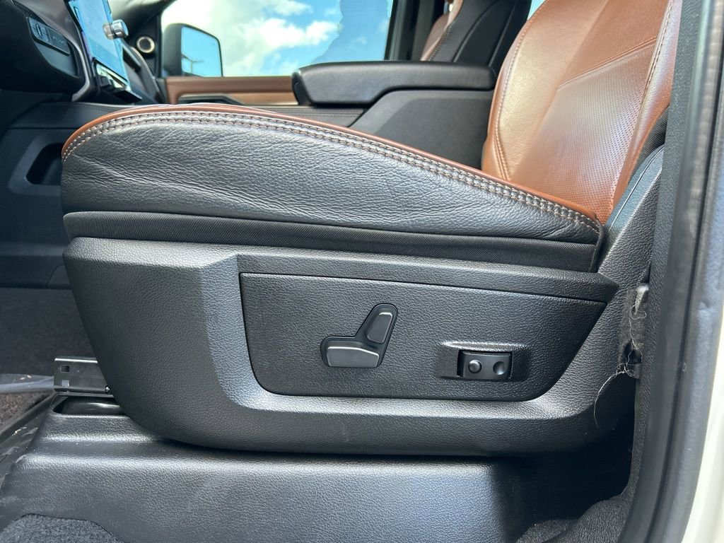 Used 2023 RAM 2500 Limited image 32