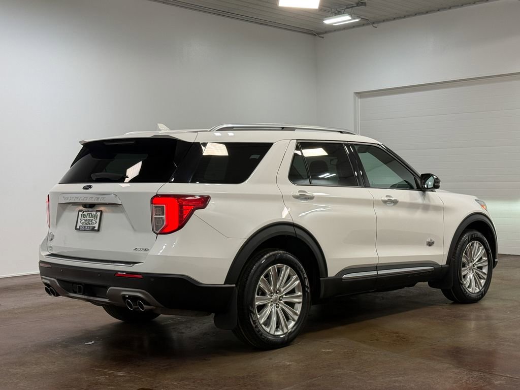 Used 2021 Ford Explorer King Ranch w/ Premium Technology Package image 4