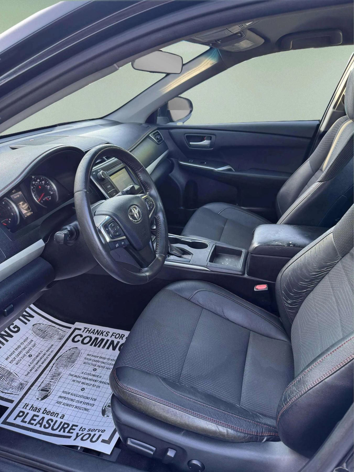 Used 2017 Toyota Camry SE image 9