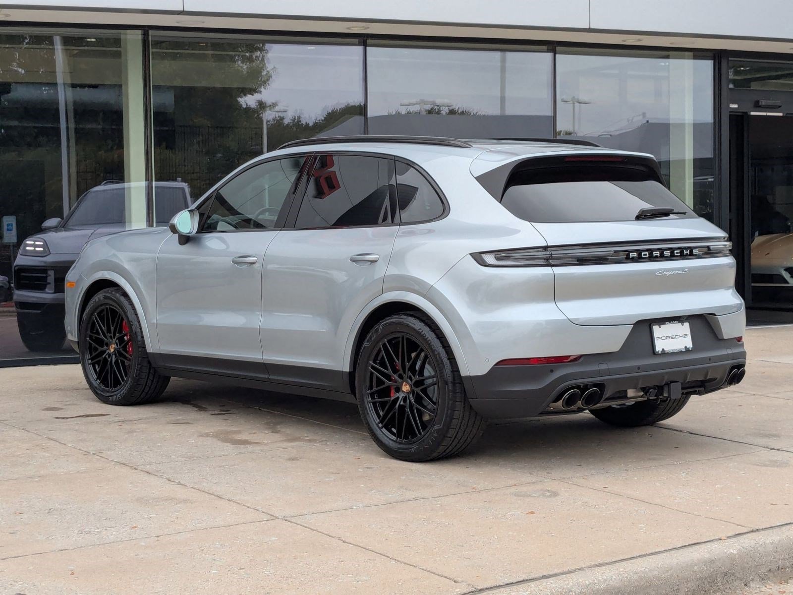 New 2026 Porsche Cayenne S image 3