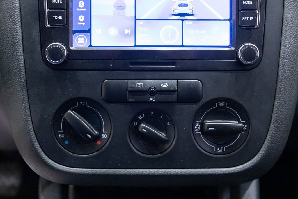 Used 2008 Volkswagen Rabbit S image 16