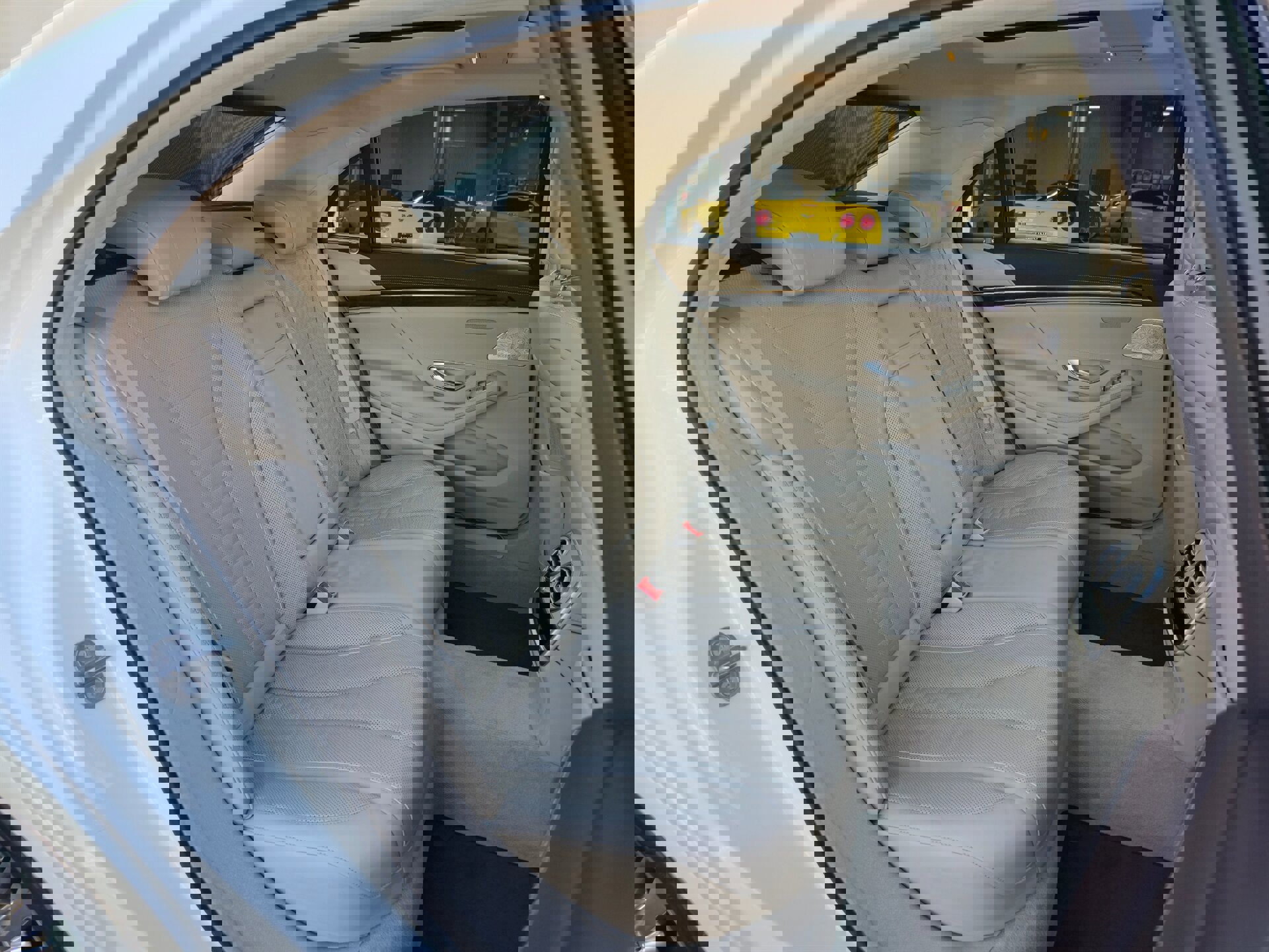 Used 2019 Mercedes-Benz S 560 Sedan image 35