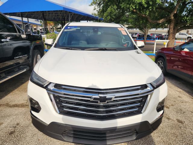 Used 2023 Chevrolet Traverse LT FWD image 2
