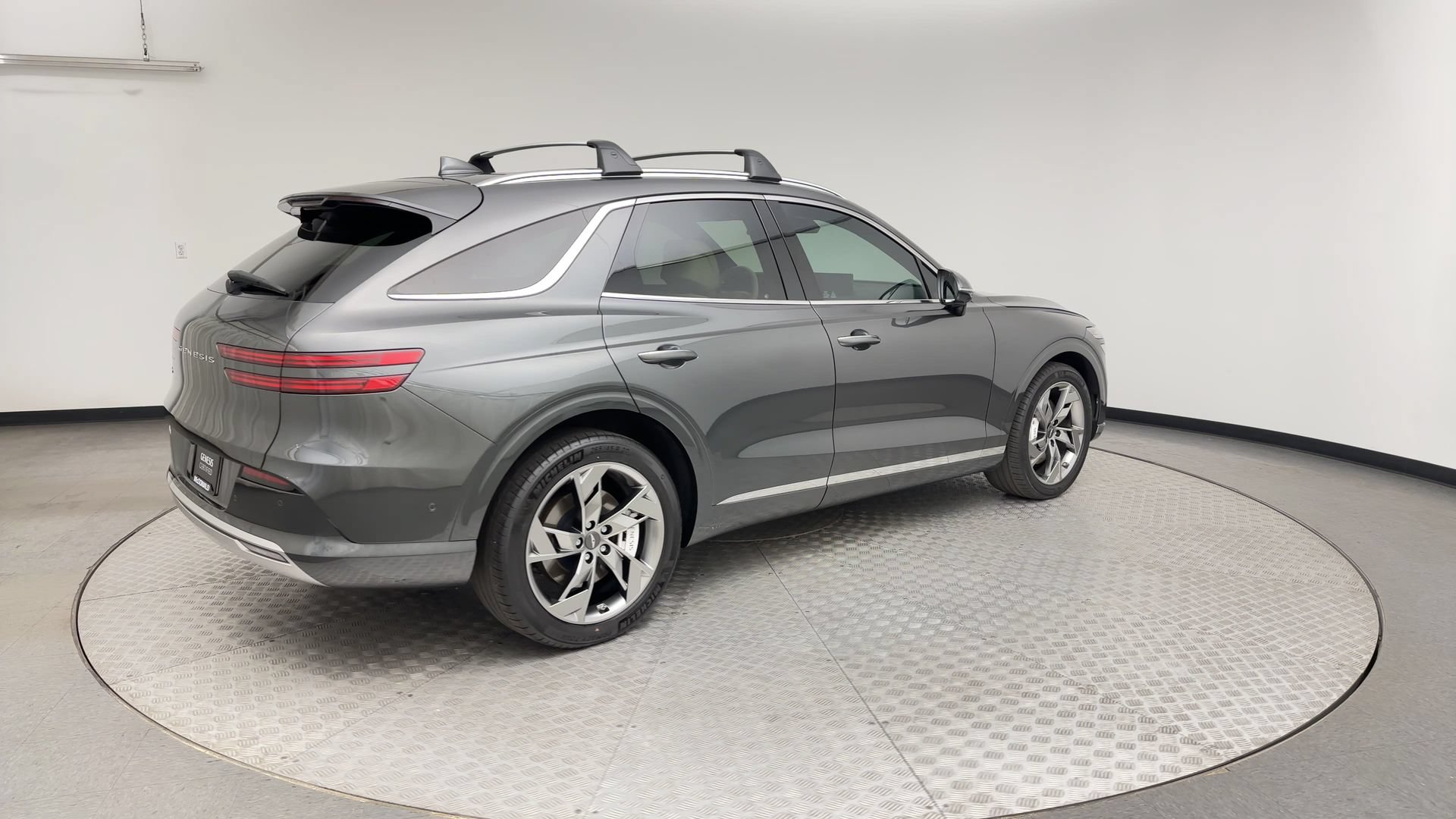 Certified 2025 Genesis Electrified GV70 w/ Prestige Package AWD/4WD image 2