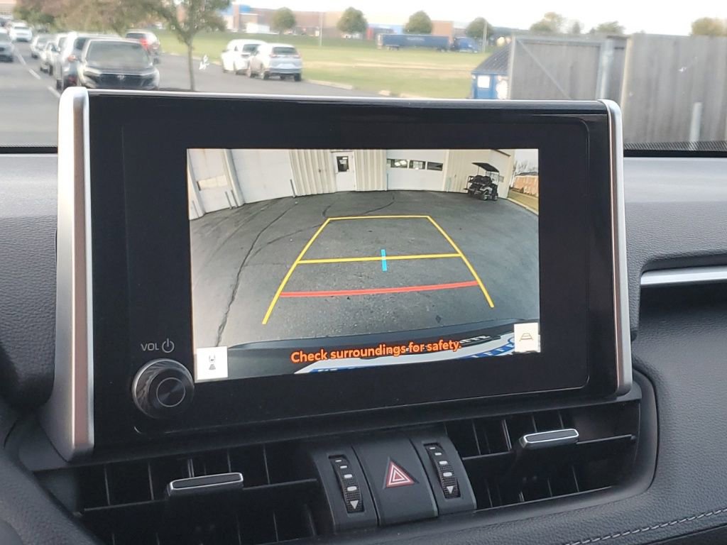 Used 2023 Toyota RAV4 XLE Premium image 21