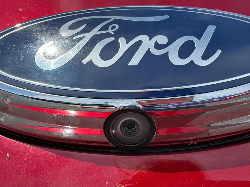 Used 2017 Ford Taurus Limited FWD image 23