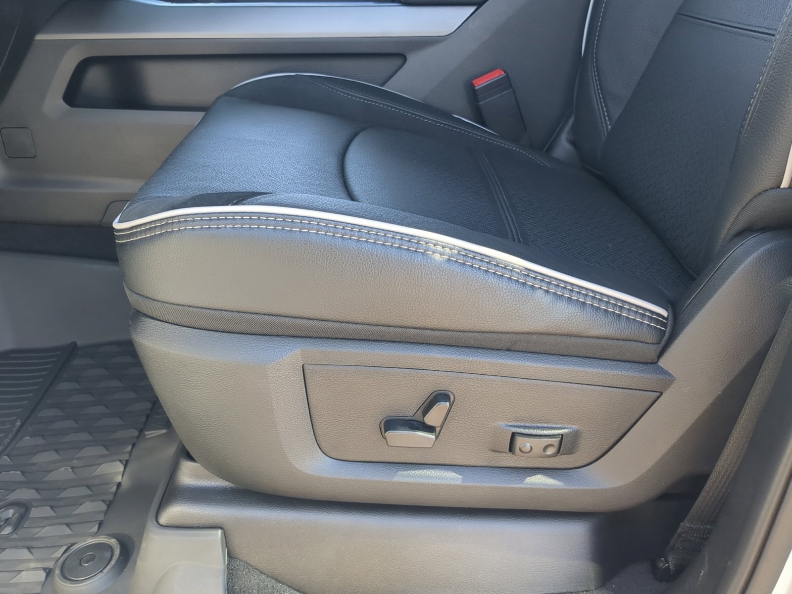 New 2026 RAM 3500 Laramie image 14