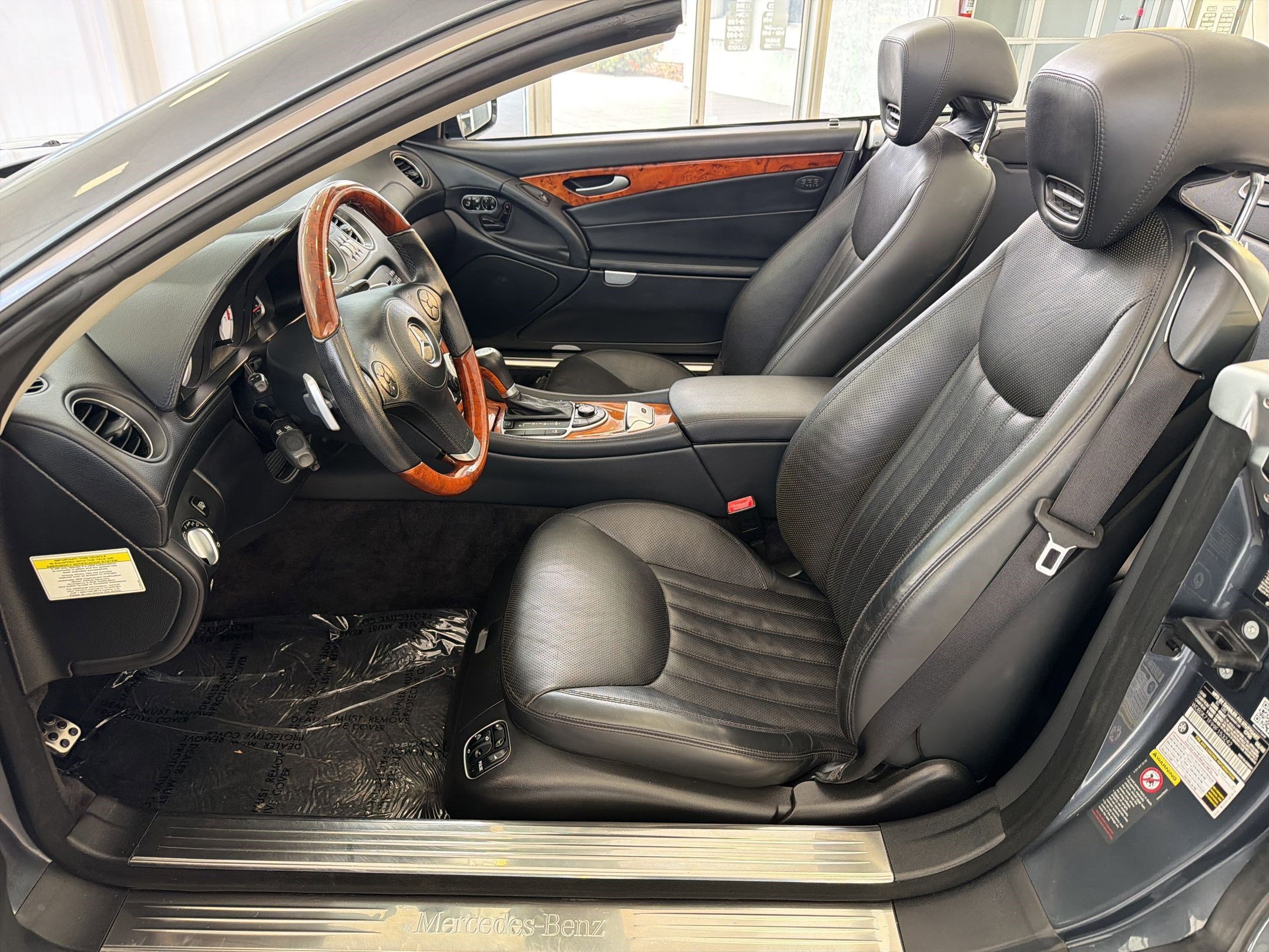 Used 2009 Mercedes-Benz SL 550 image 5
