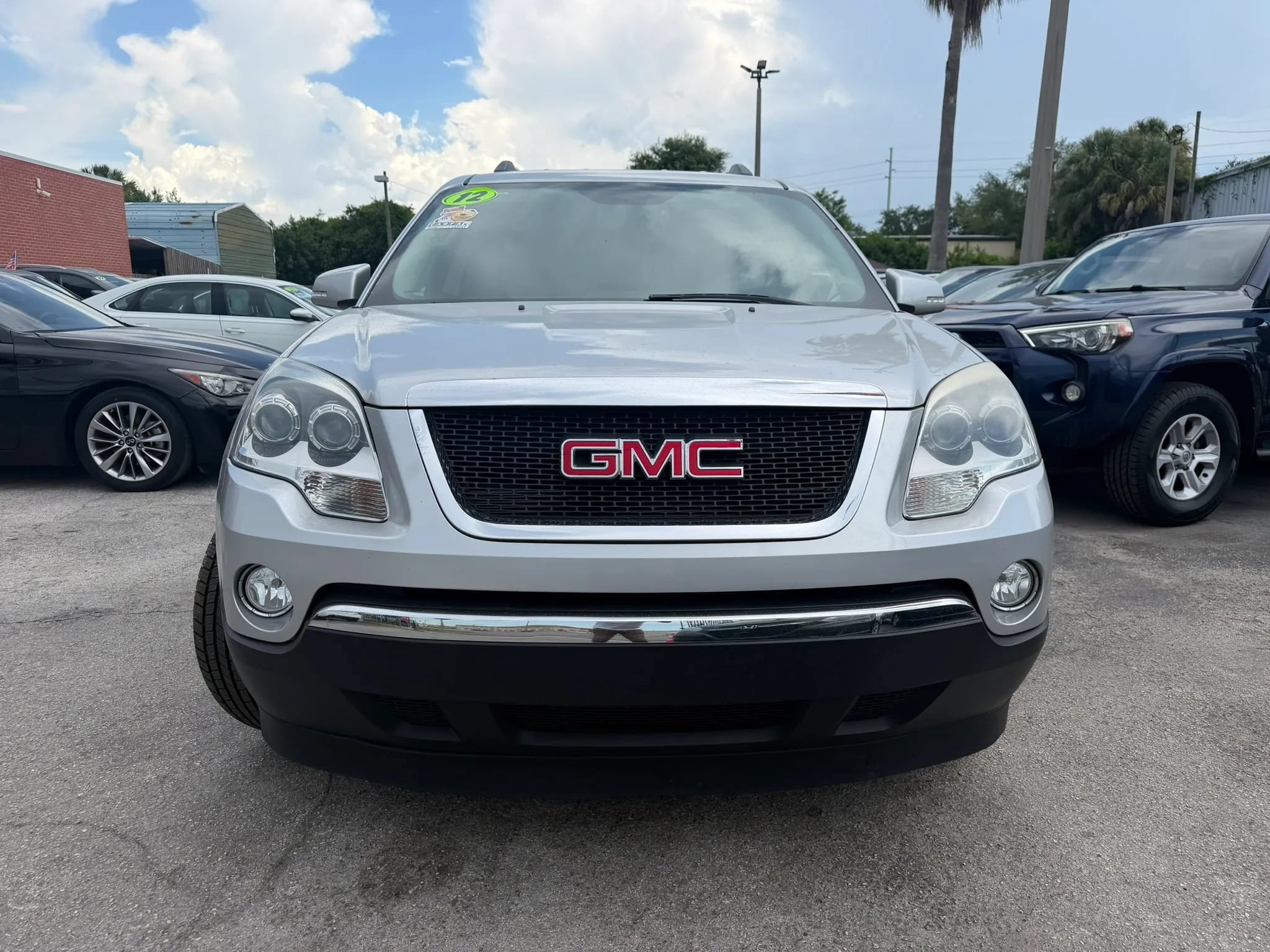 Used 2012 GMC Acadia SLT FWD image 2