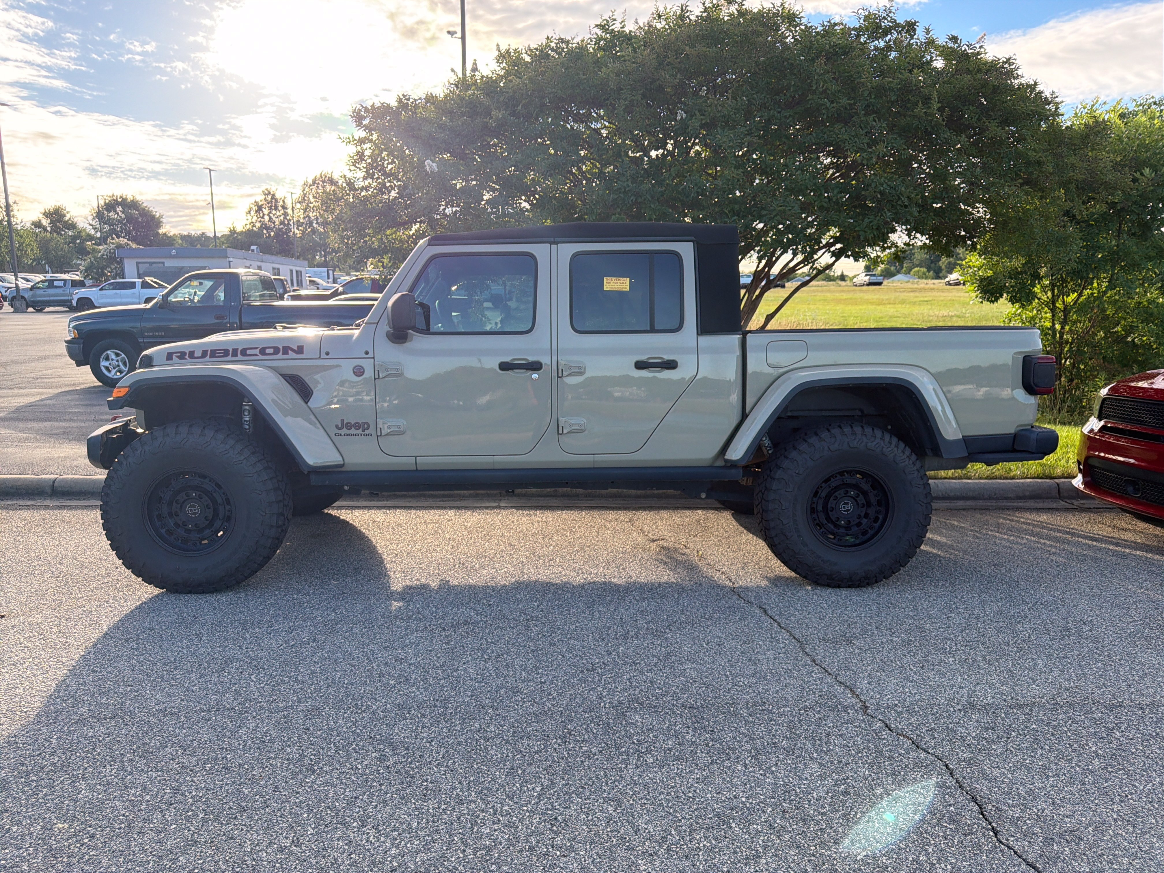 Used 2020 Jeep Gladiator Rubicon AWD/4WD image 8