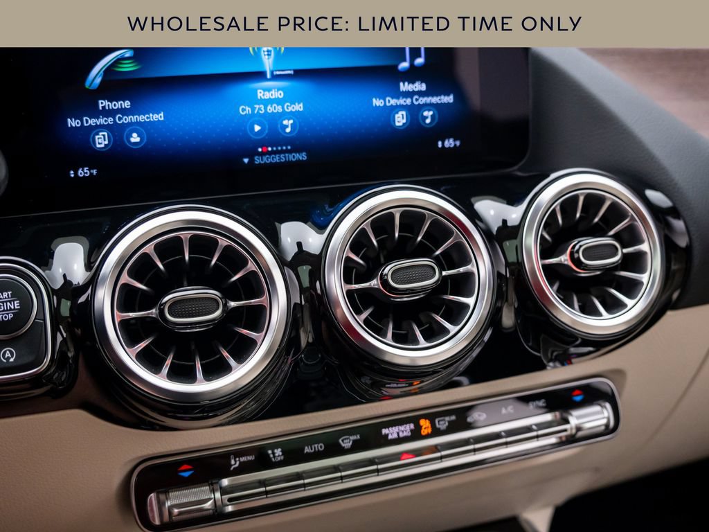 Used 2023 Mercedes-Benz GLA 250 4MATIC w/ Premium Package image 26