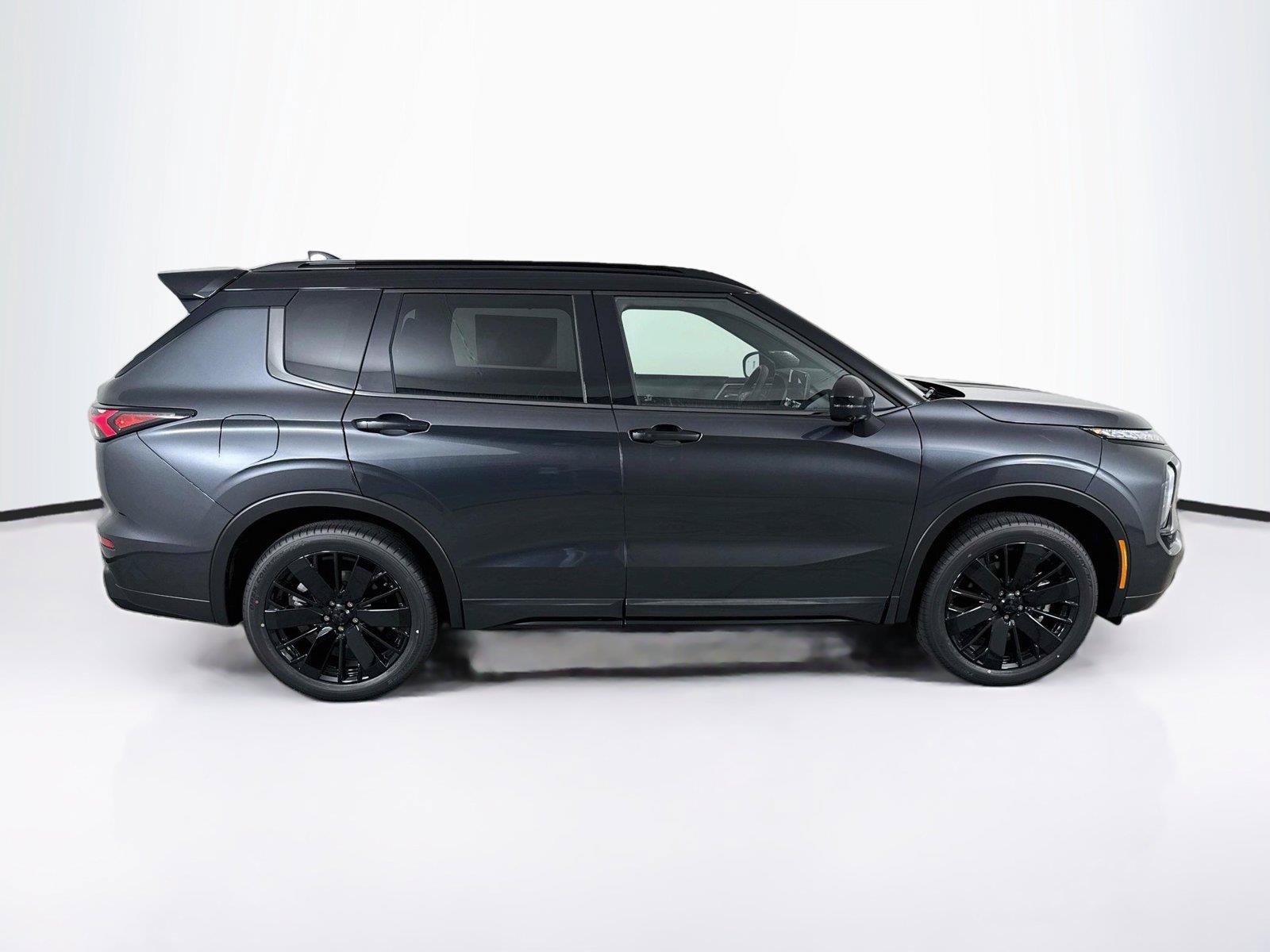 New 2026 Mitsubishi Outlander SEL FWD image 6