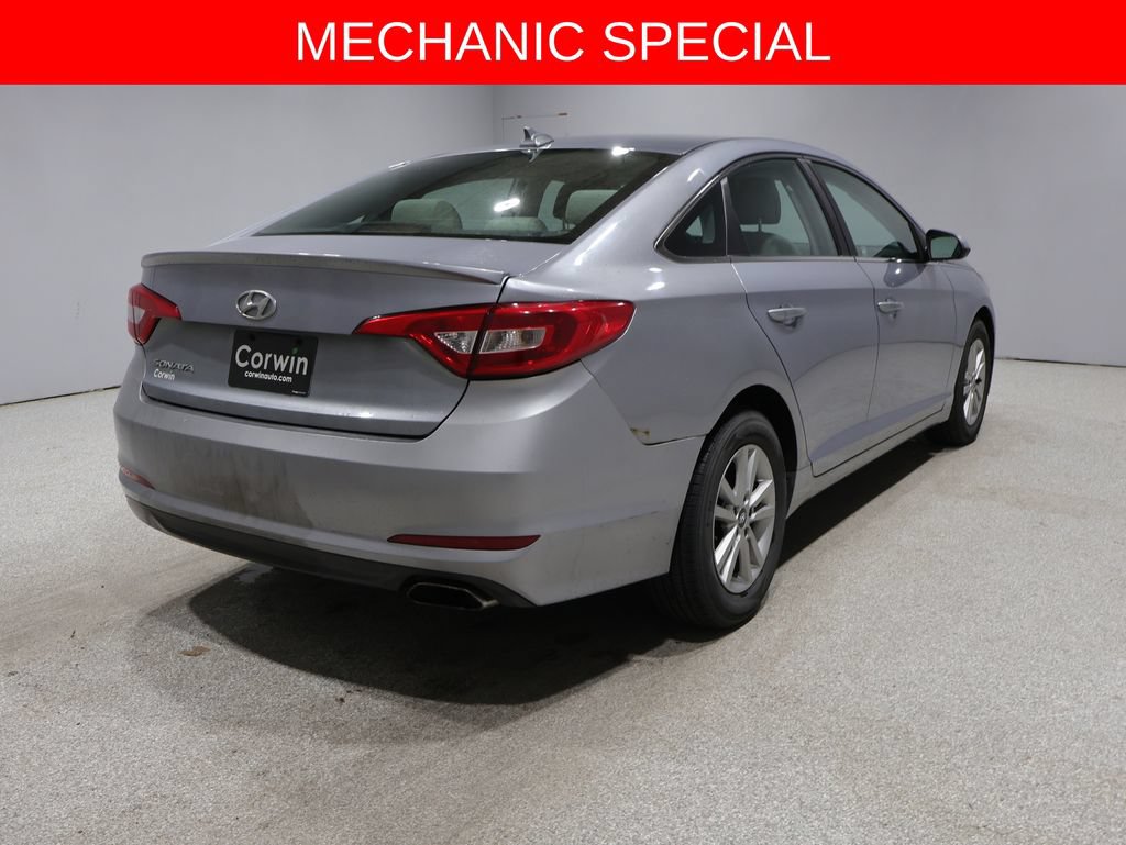 Used 2015 Hyundai Sonata SE FWD image 2