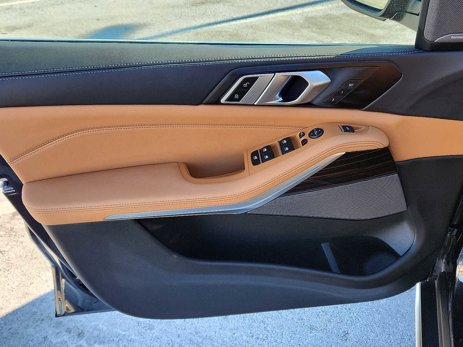 Used 2026 BMW X5 xDrive40i w/ Premium Package image 12