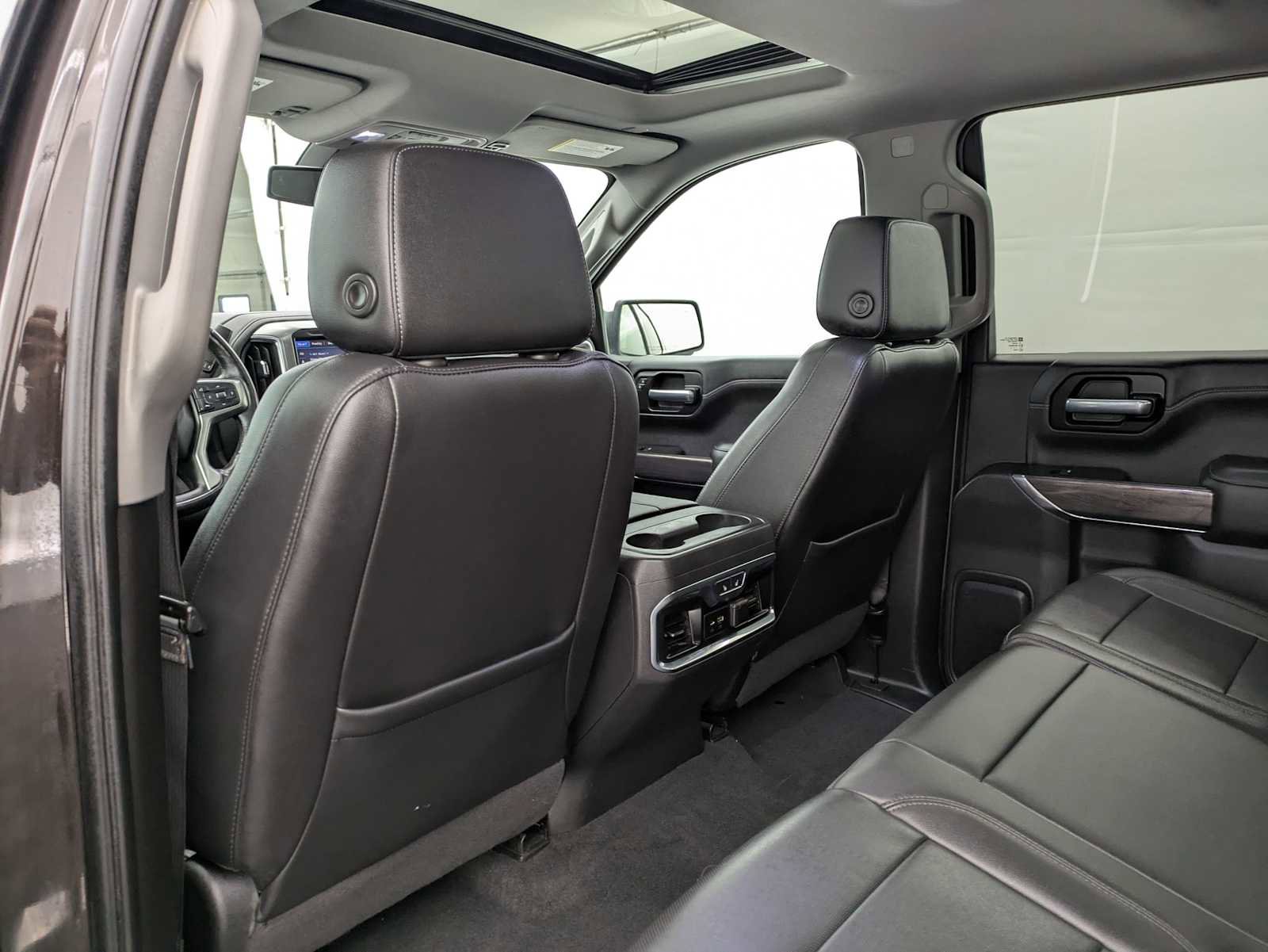 Used 2020 Chevrolet Silverado 1500 LTZ w/ LTZ Plus Package AWD/4WD image 19