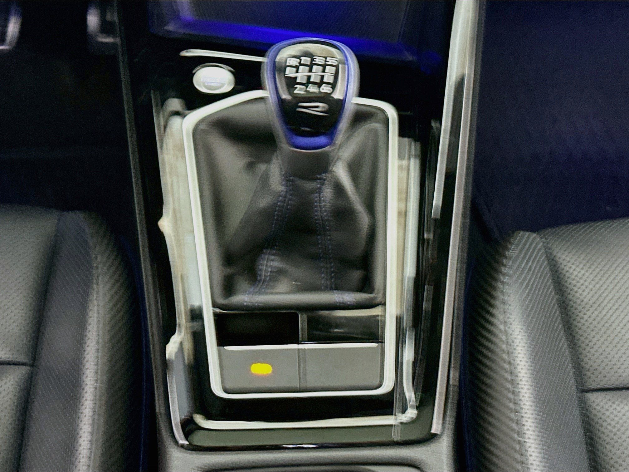 Used 2024 Volkswagen Golf R AWD/4WD image 14