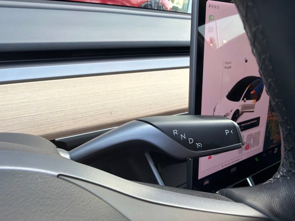 Used 2018 Tesla Model 3 Long Range RWD image 21