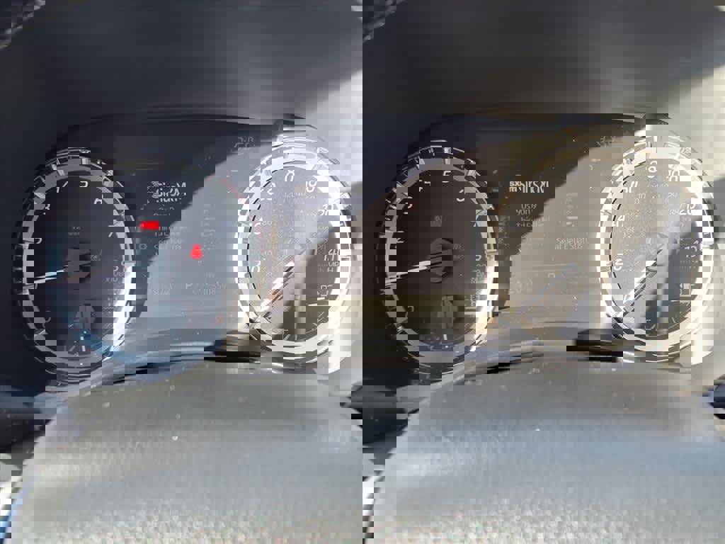 Used 2023 Toyota Highlander XLE image 25