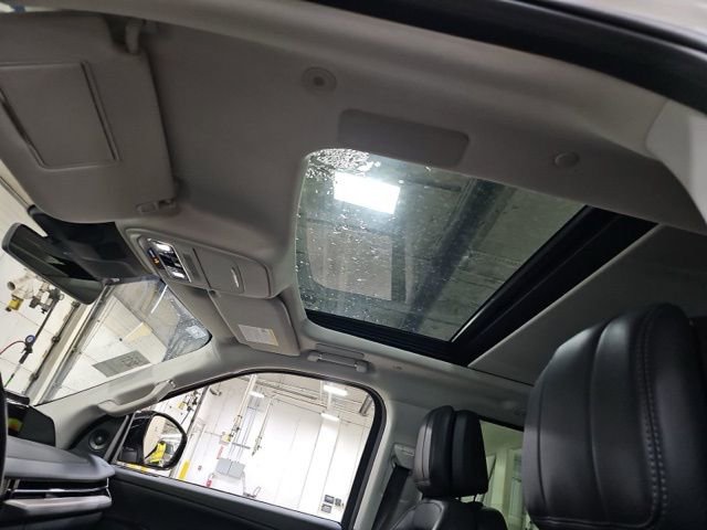 Used 2025 Lincoln Navigator Reserve image 16