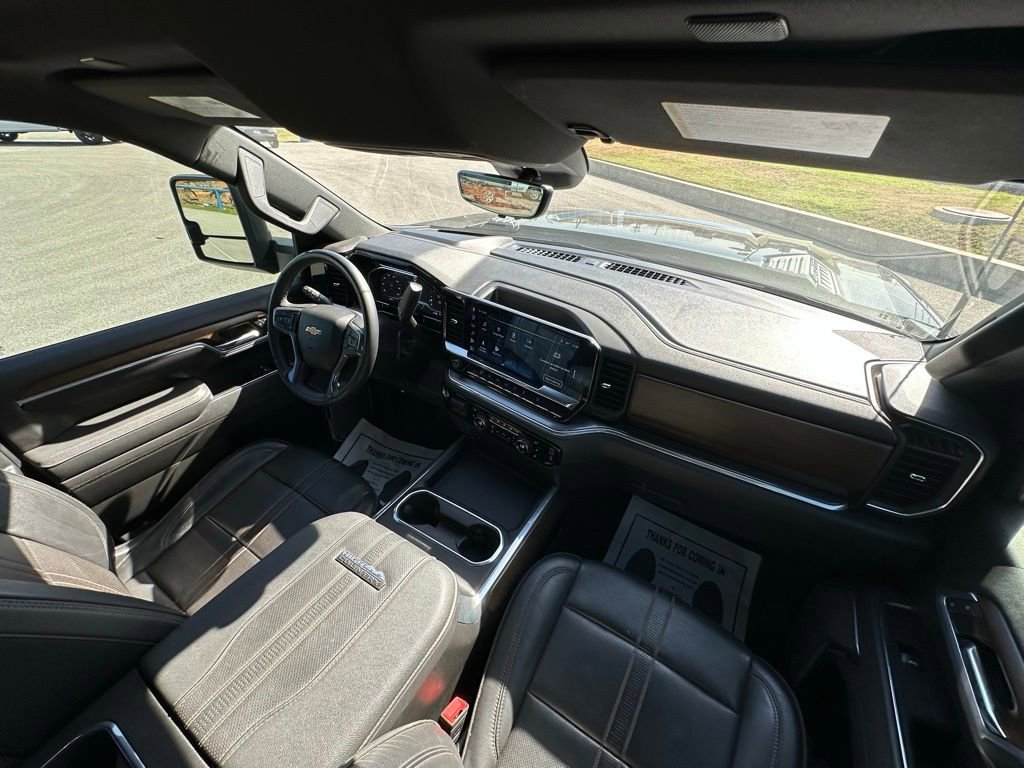 Used 2025 Chevrolet Silverado 2500 High Country w/ Technology Package image 14