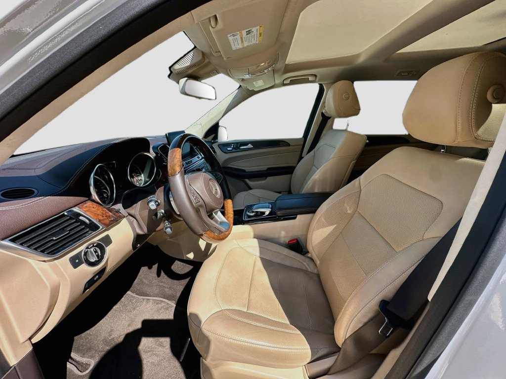 Used 2019 Mercedes-Benz GLS 450 4MATIC image 22