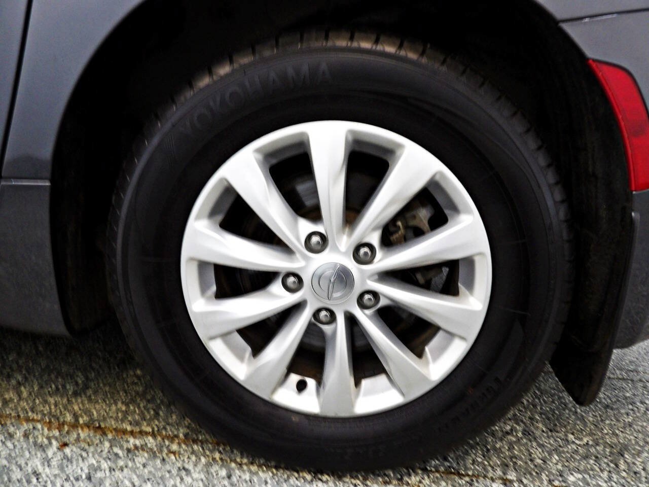 Used 2019 Chrysler Pacifica Touring-L FWD image 20