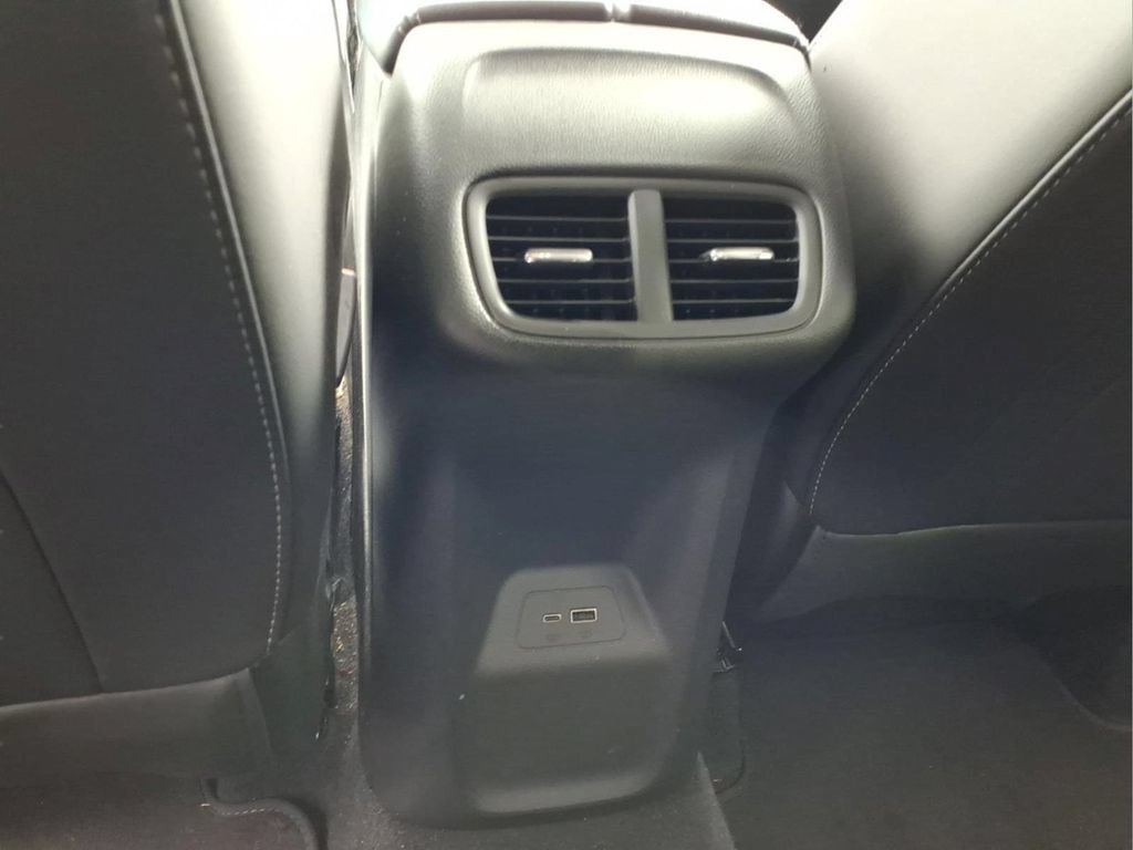 Used 2024 Buick Envision Preferred AWD/4WD image 7