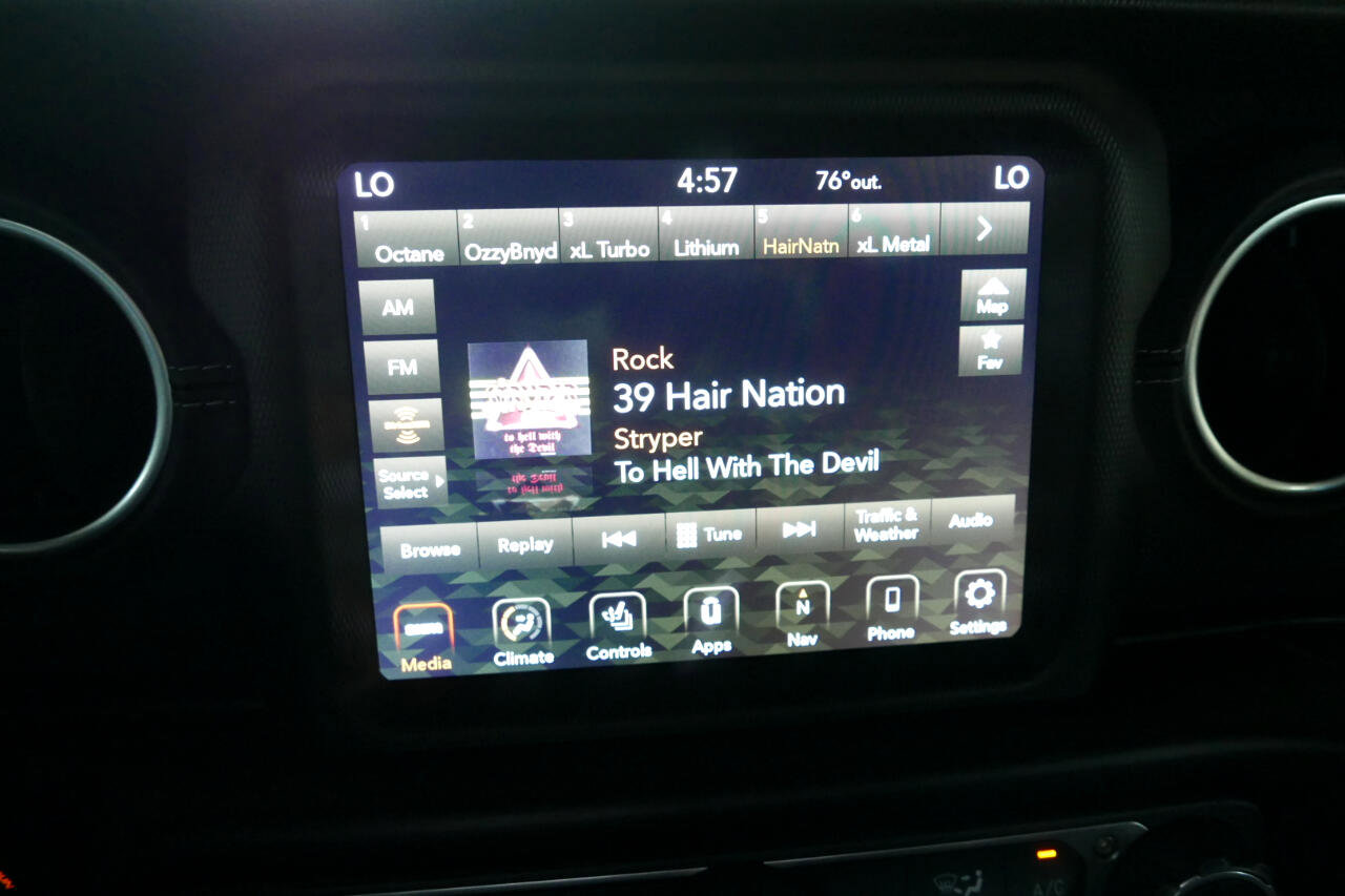 Used 2020 Jeep Gladiator Overland image 14