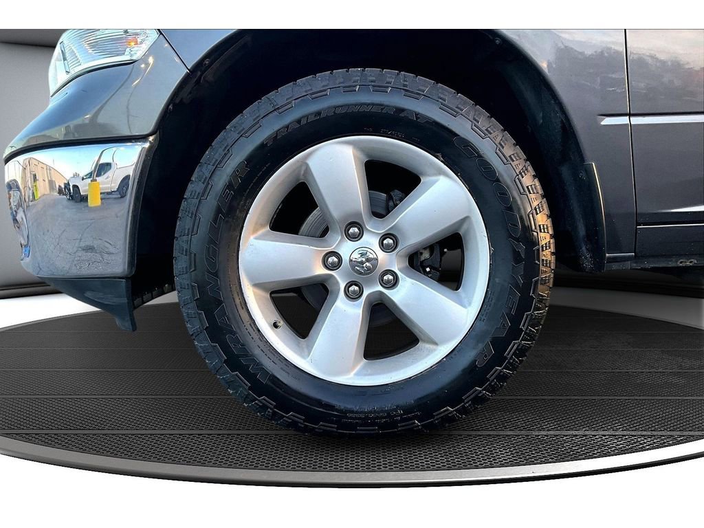 Used 2017 RAM 1500 Classic SLT image 10