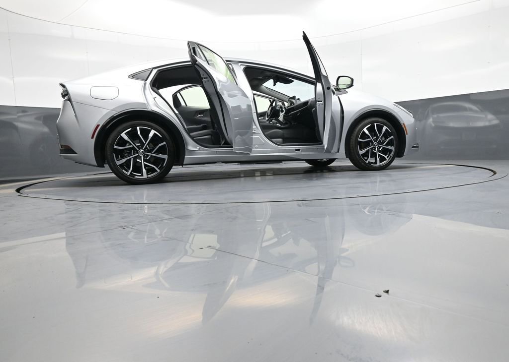 New 2026 Toyota Prius Plug-In Hybrid FWD image 48