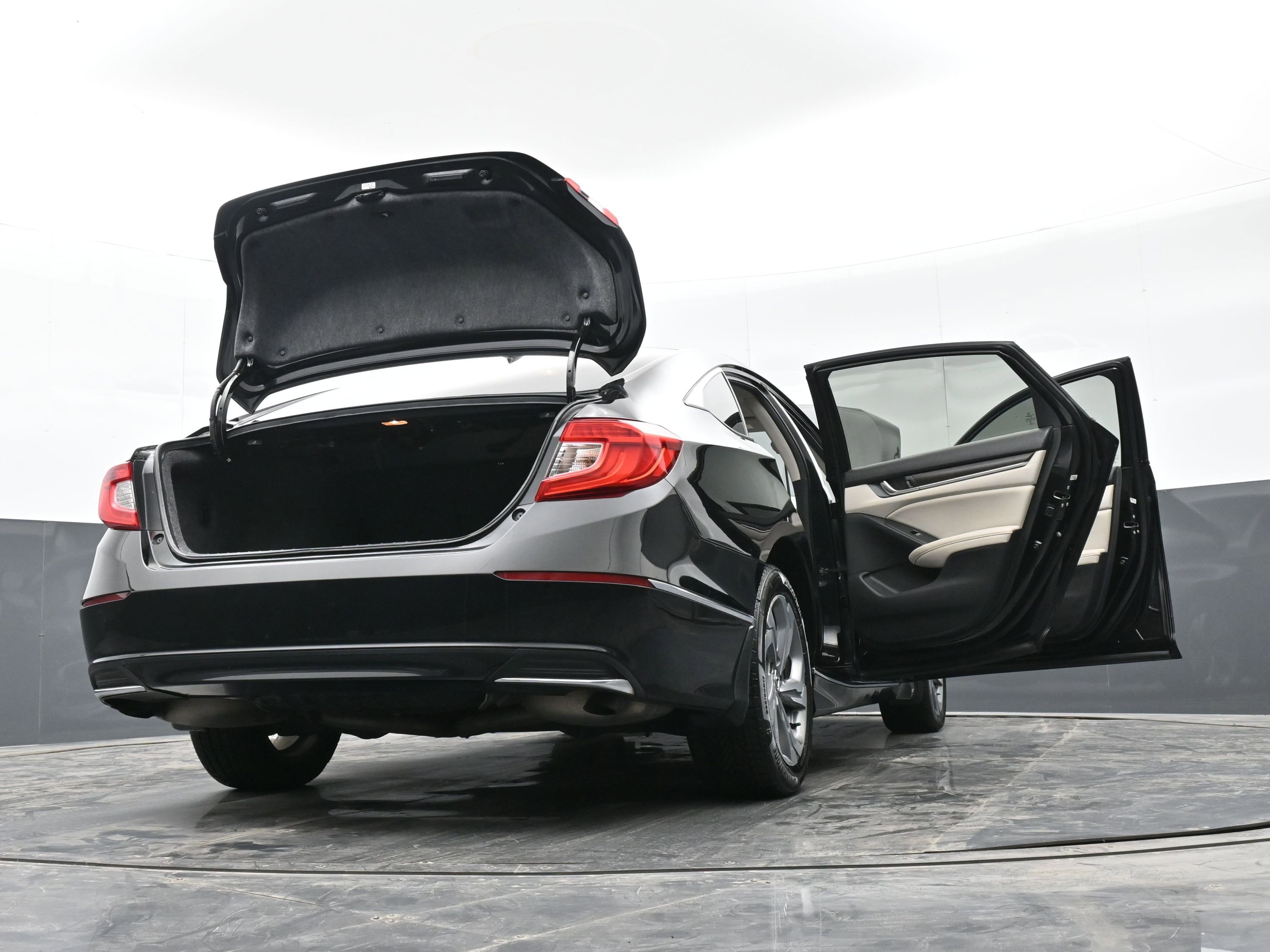 Used 2018 Honda Accord EX-L image 50