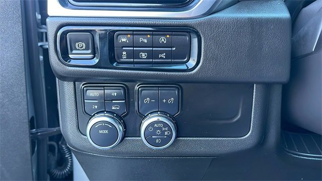 Used 2025 GMC Yukon XL Denali image 26