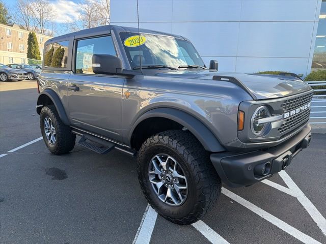 Used 2023 Ford Bronco Badlands video 1
