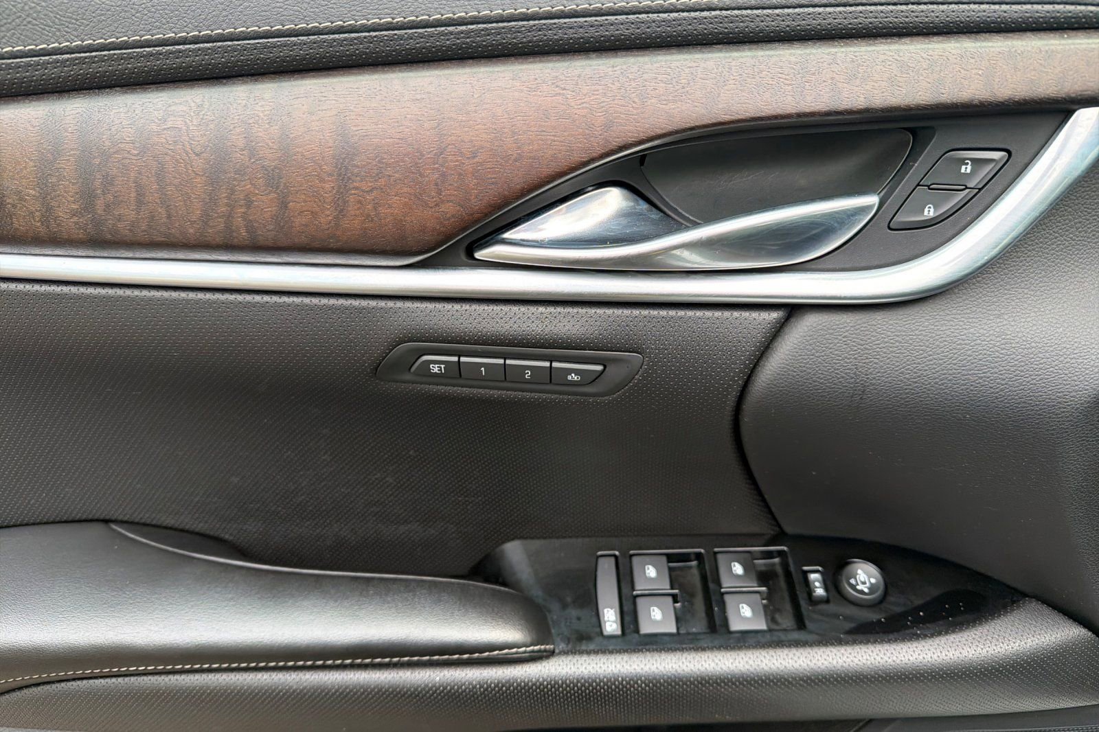 Used 2018 Cadillac XTS Luxury image 10