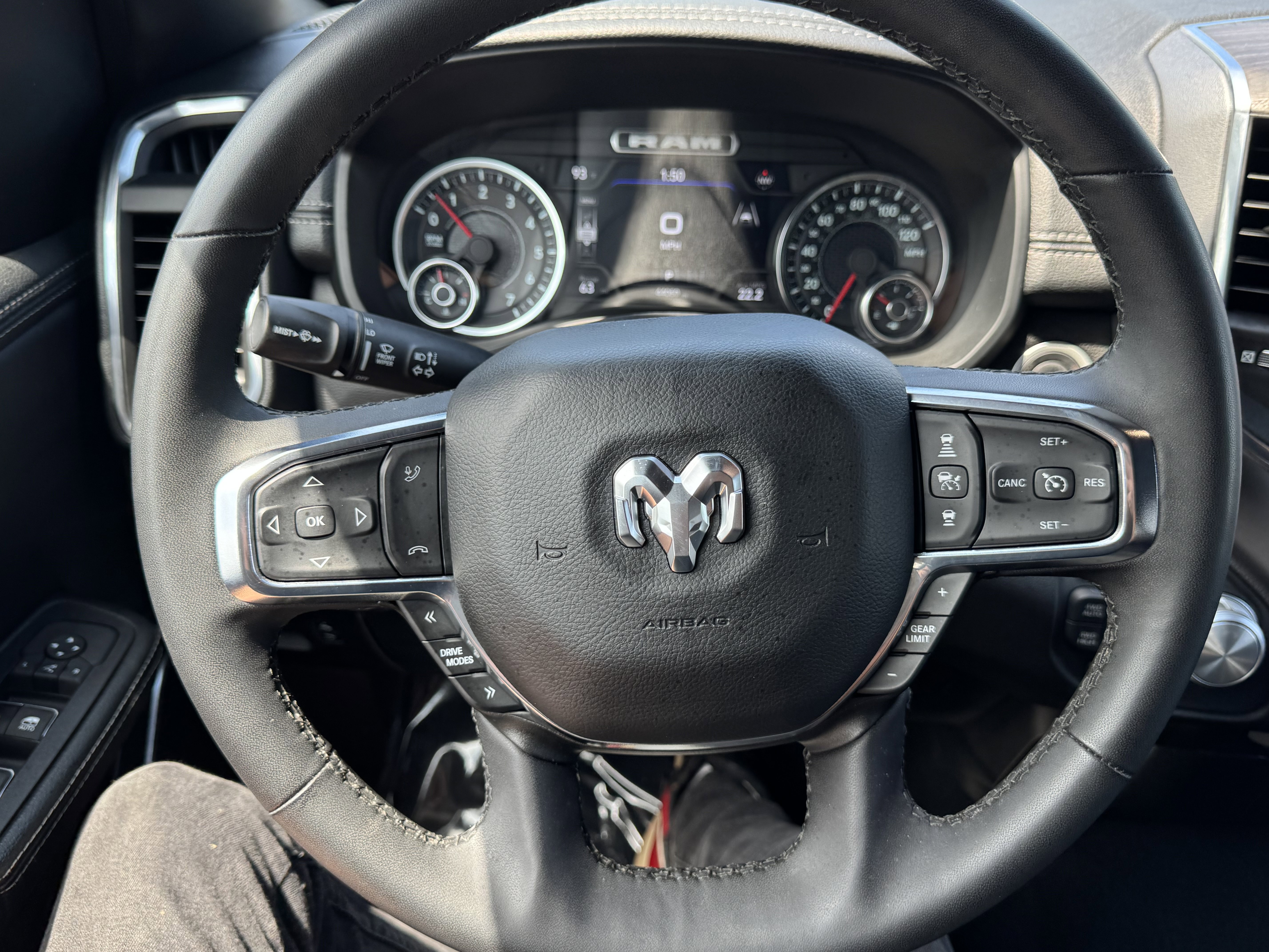 Used 2025 RAM 1500 Laramie image 20