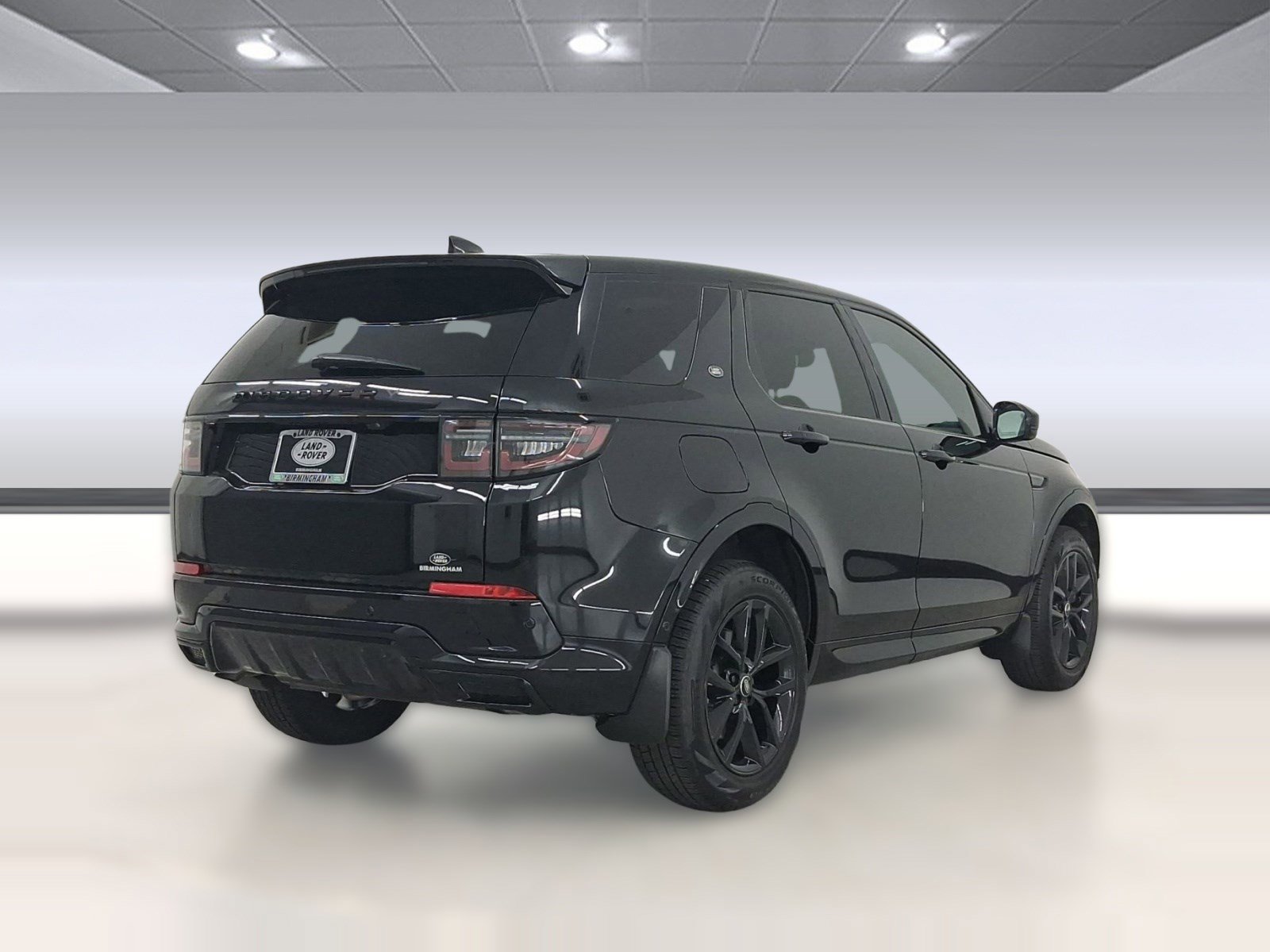 Used 2025 Land Rover Discovery Sport Dynamic SE image 9