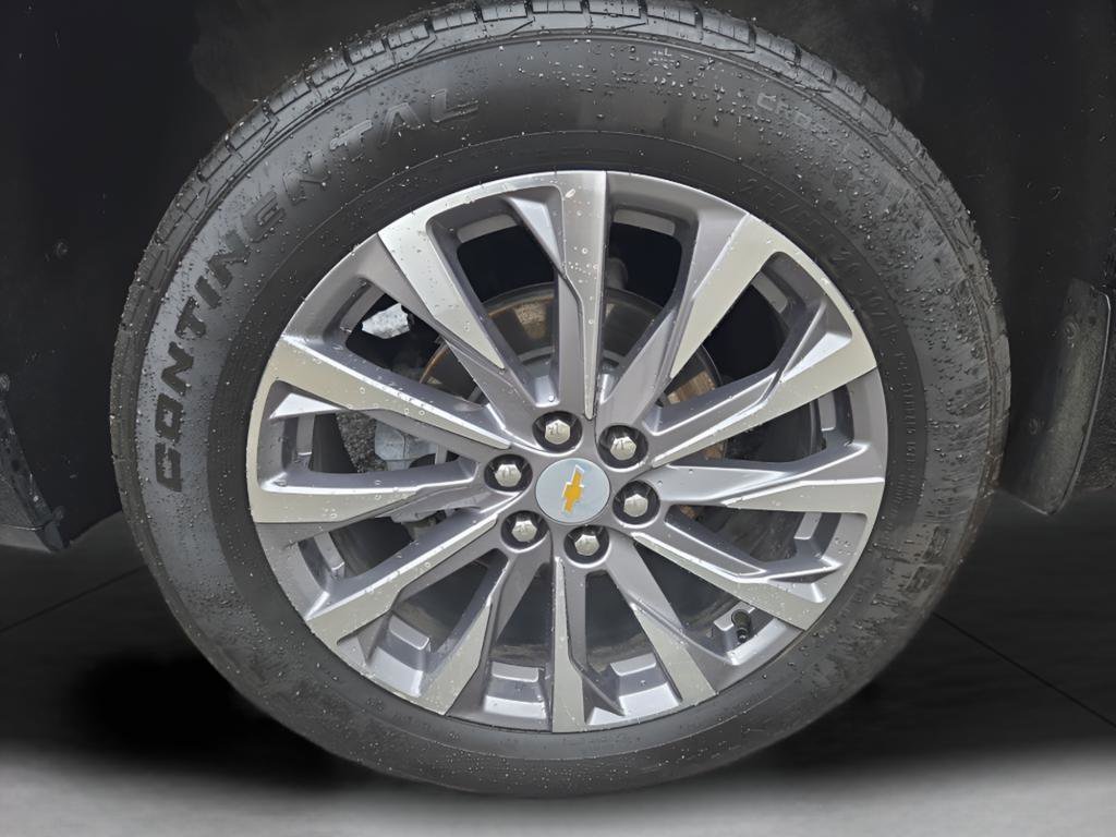 Used 2023 Chevrolet Traverse Premier image 15
