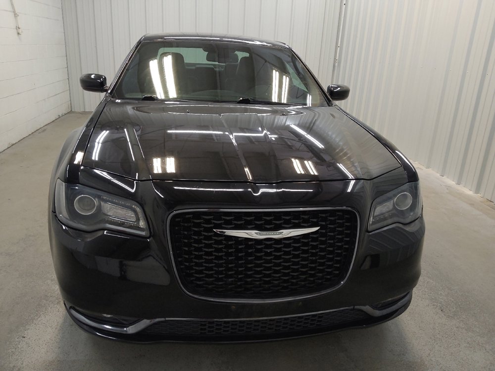 Used 2017 Chrysler 300 S image 14
