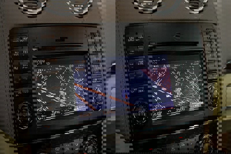 Used 2012 Mercedes-Benz GL 450 4MATIC image 32