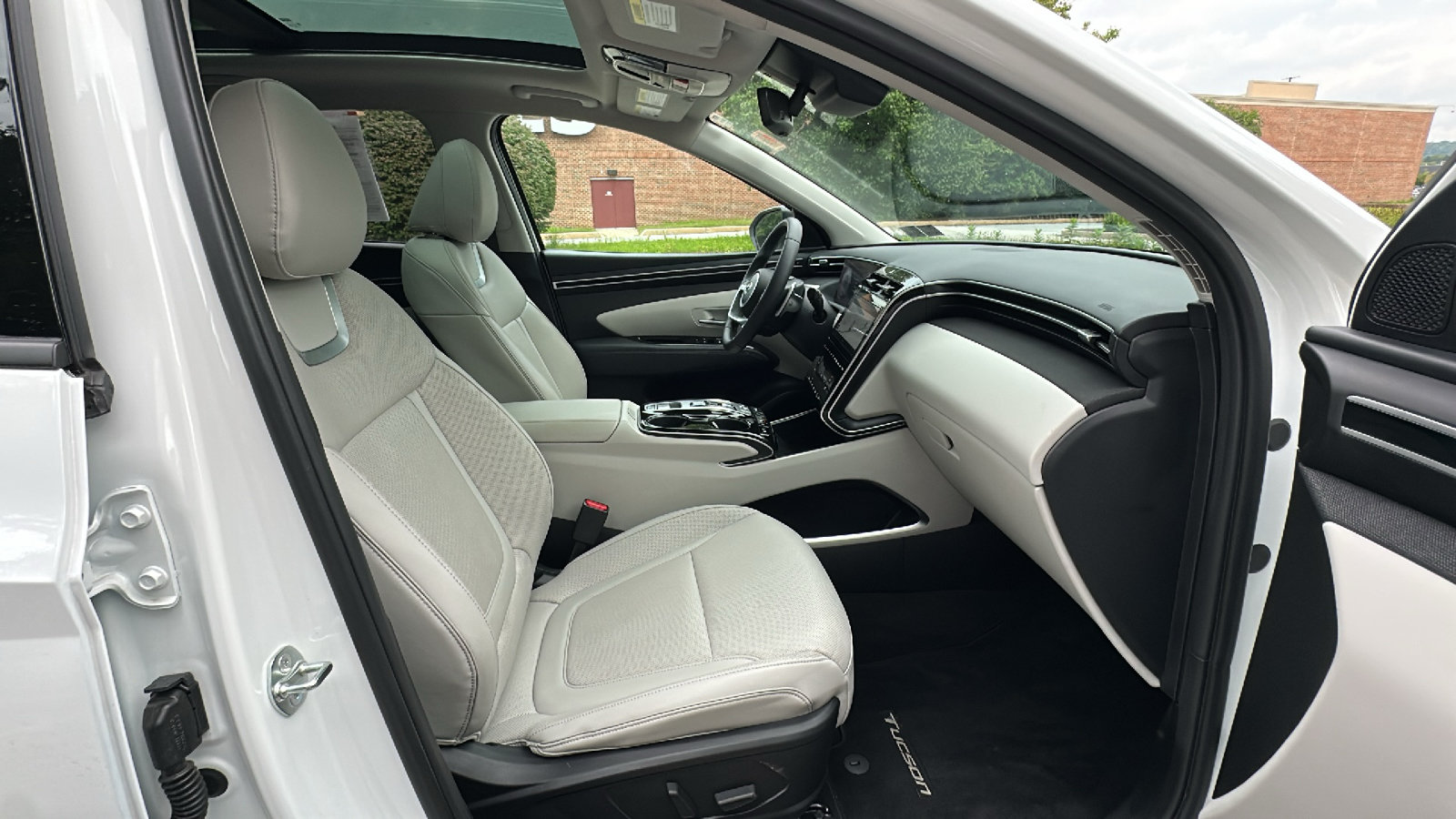 Used 2024 Hyundai Tucson Limited AWD/4WD image 24