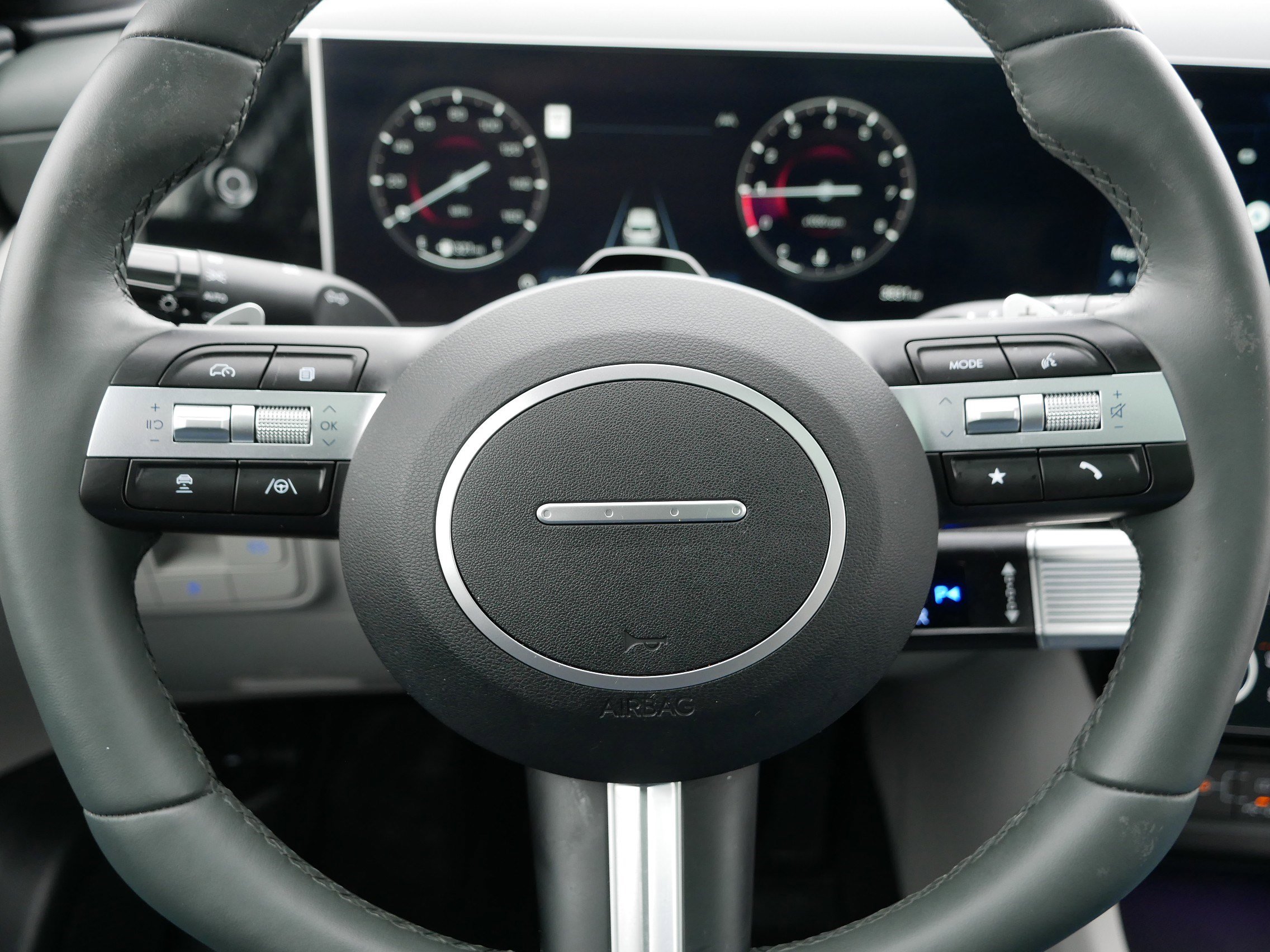 Certified 2025 Hyundai Tucson Limited image 25