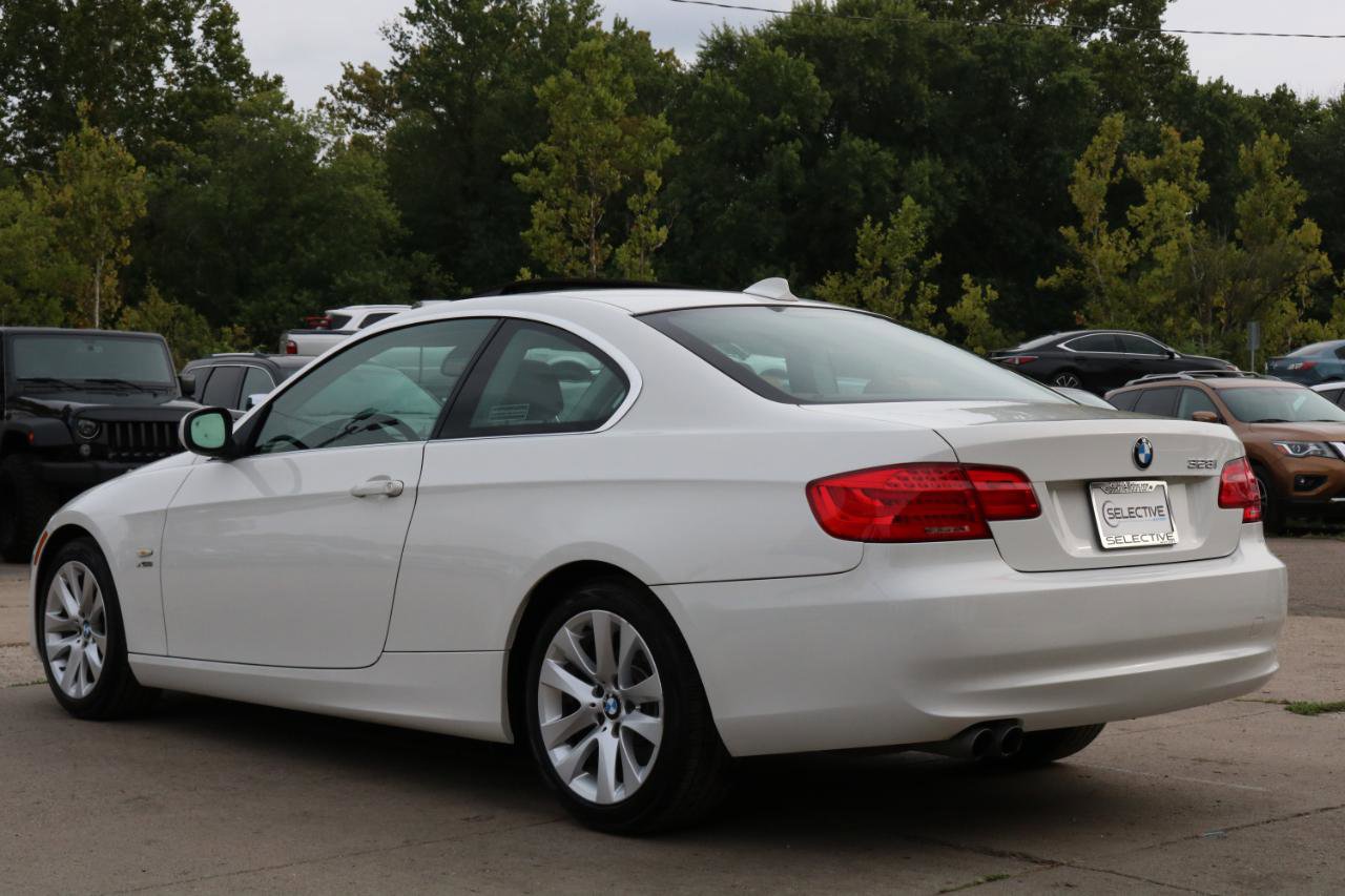 Used 2012 BMW 328i xDrive Coupe image 9