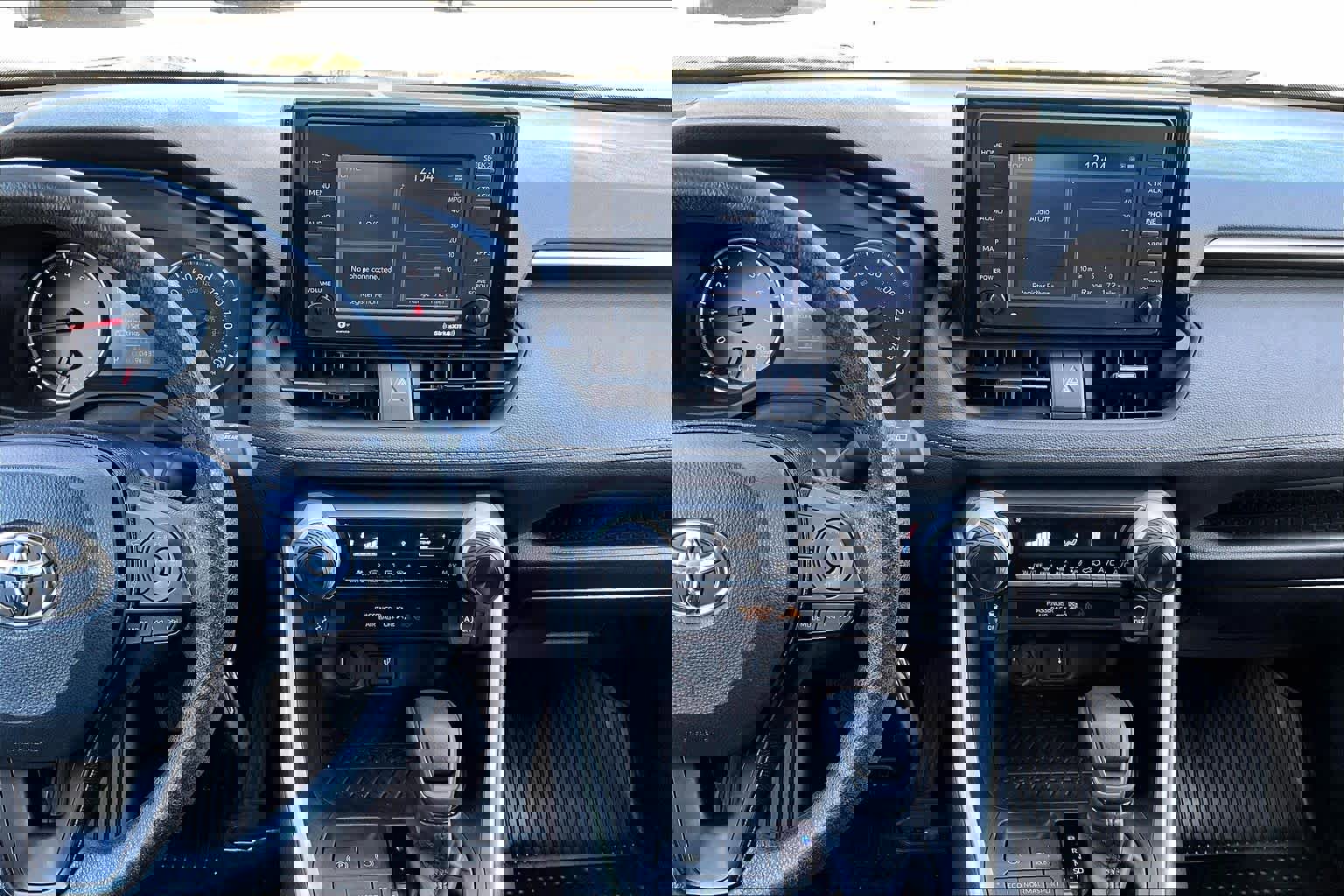 Certified 2021 Toyota RAV4 LE image 6