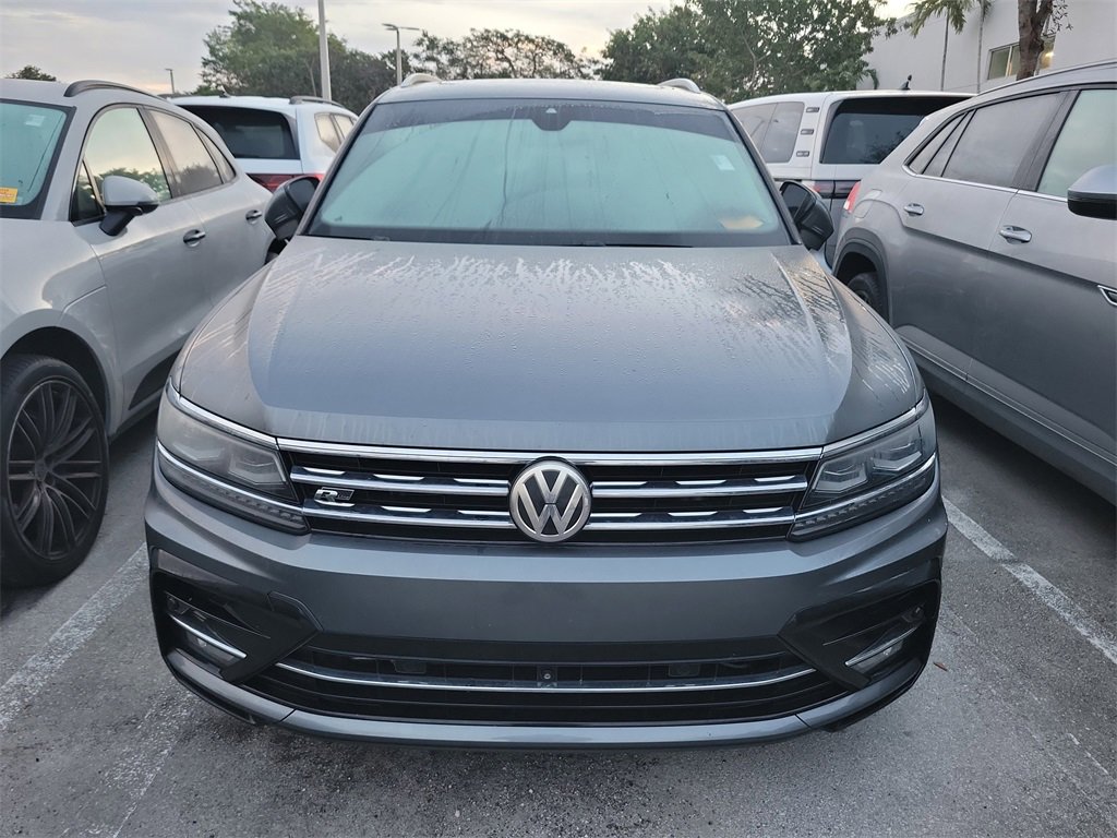 Used 2018 Volkswagen Tiguan SEL Premium w/ R-Line Package image 4