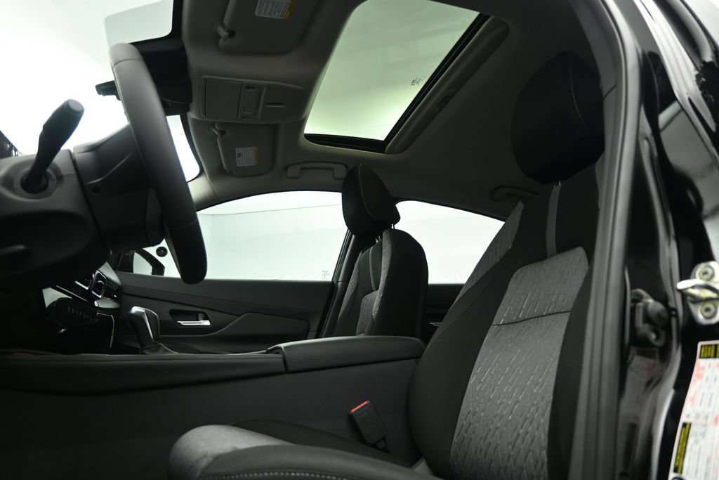 New 2026 Nissan Sentra SV w/ SV Convenience Package FWD image 15