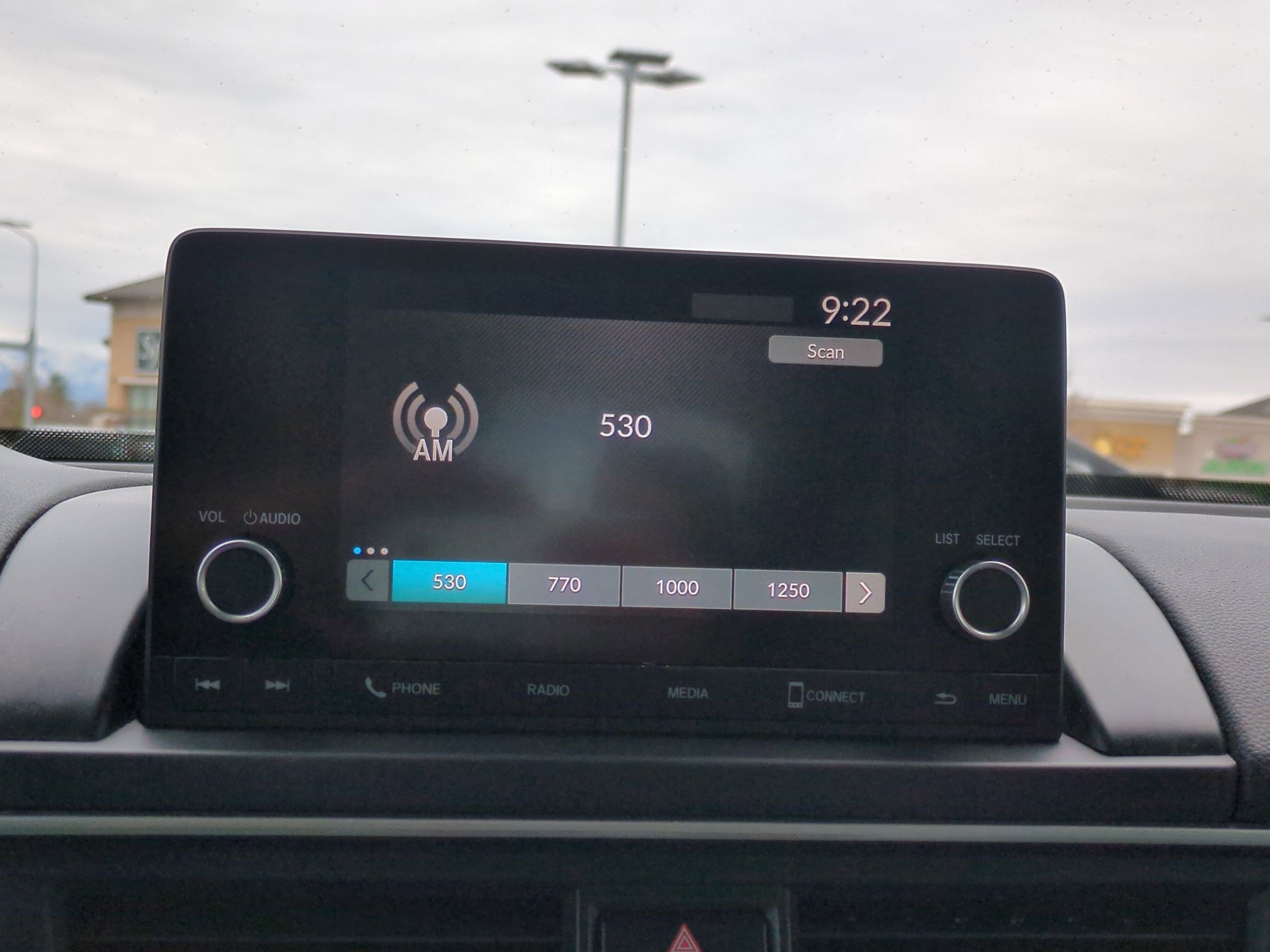 Used 2023 Honda Pilot LX image 25