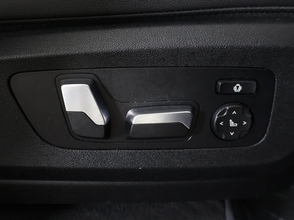 Used 2019 BMW X7 xDrive40i w/ M Sport Package AWD/4WD image 40