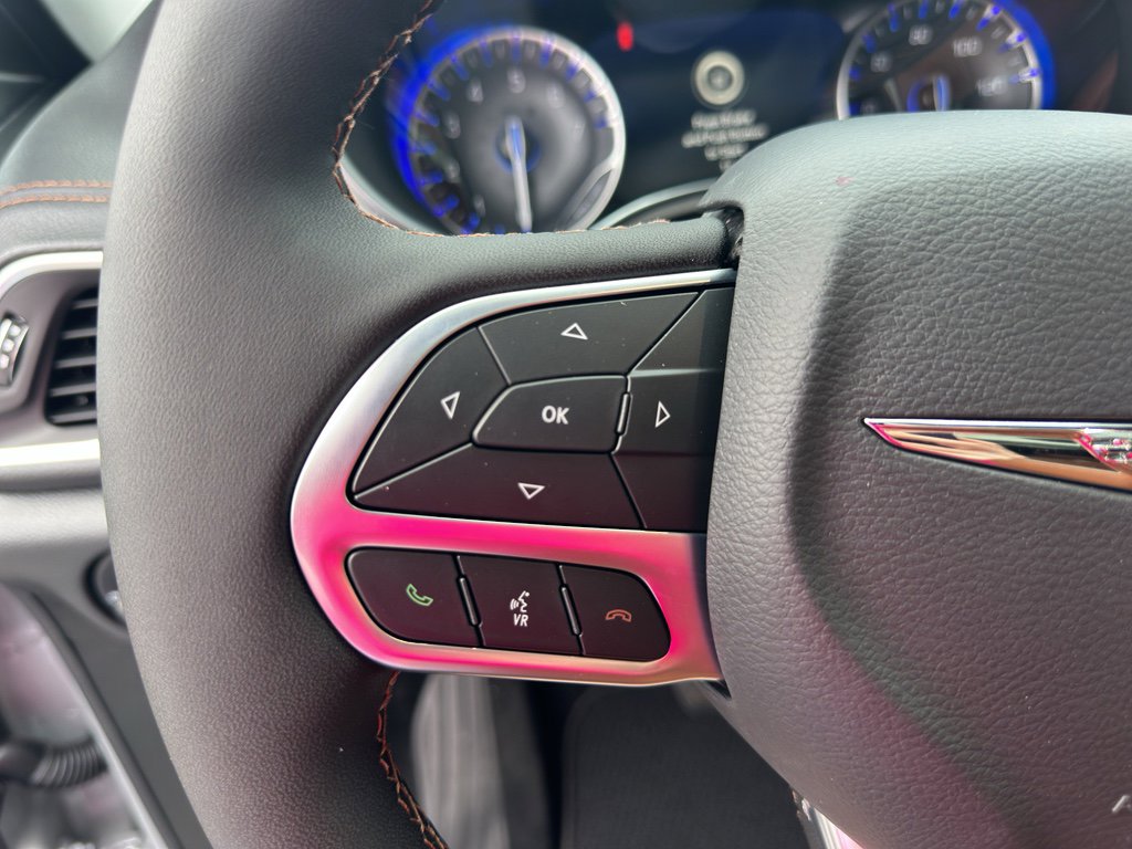 New 2026 Chrysler Pacifica Pinnacle w/ Trailer Tow Group image 15