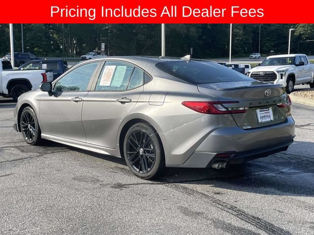 Used 2025 Toyota Camry SE FWD image 3